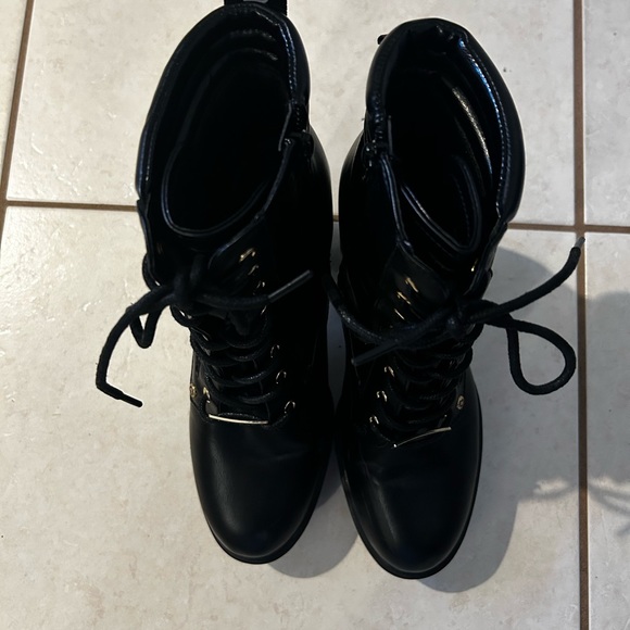 Women’s Guess boots - Picture 5 of 5